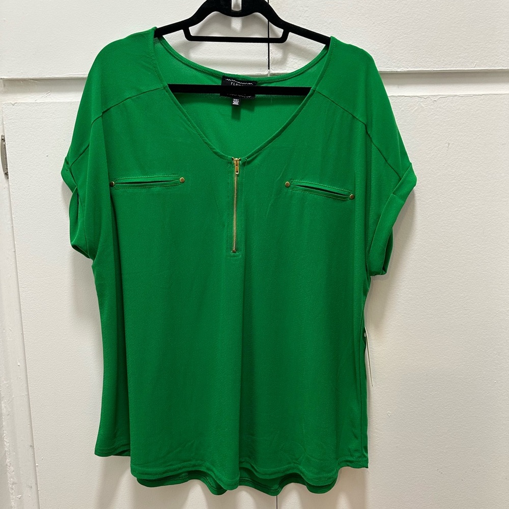 Flower and Feather | Short Sleeve Blouse